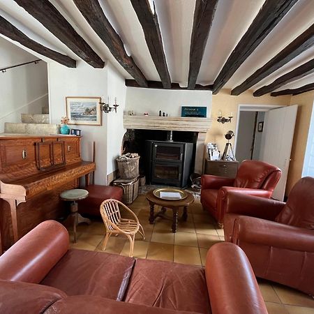 2 chambres dans maison de campagne avec piscine intérieure Lagery Exterior foto