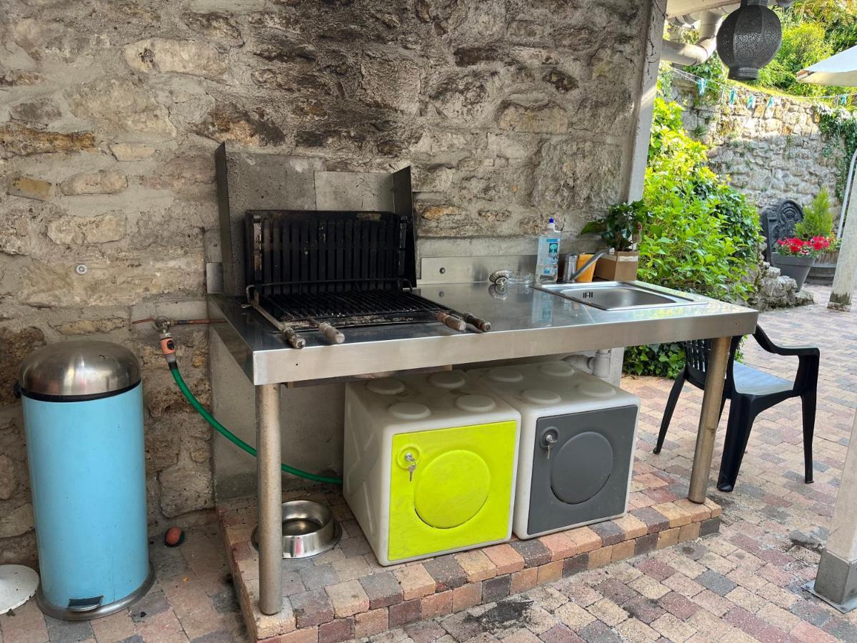 2 chambres dans maison de campagne avec piscine intérieure Lagery Exterior foto