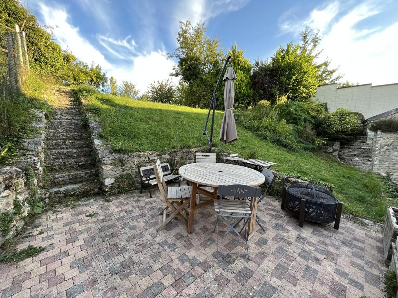 2 chambres dans maison de campagne avec piscine intérieure Lagery Exterior foto