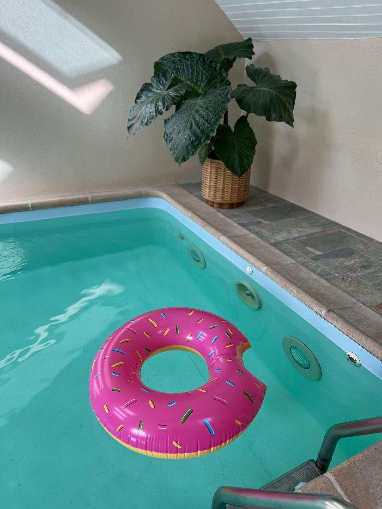 2 chambres dans maison de campagne avec piscine intérieure Lagery Exterior foto